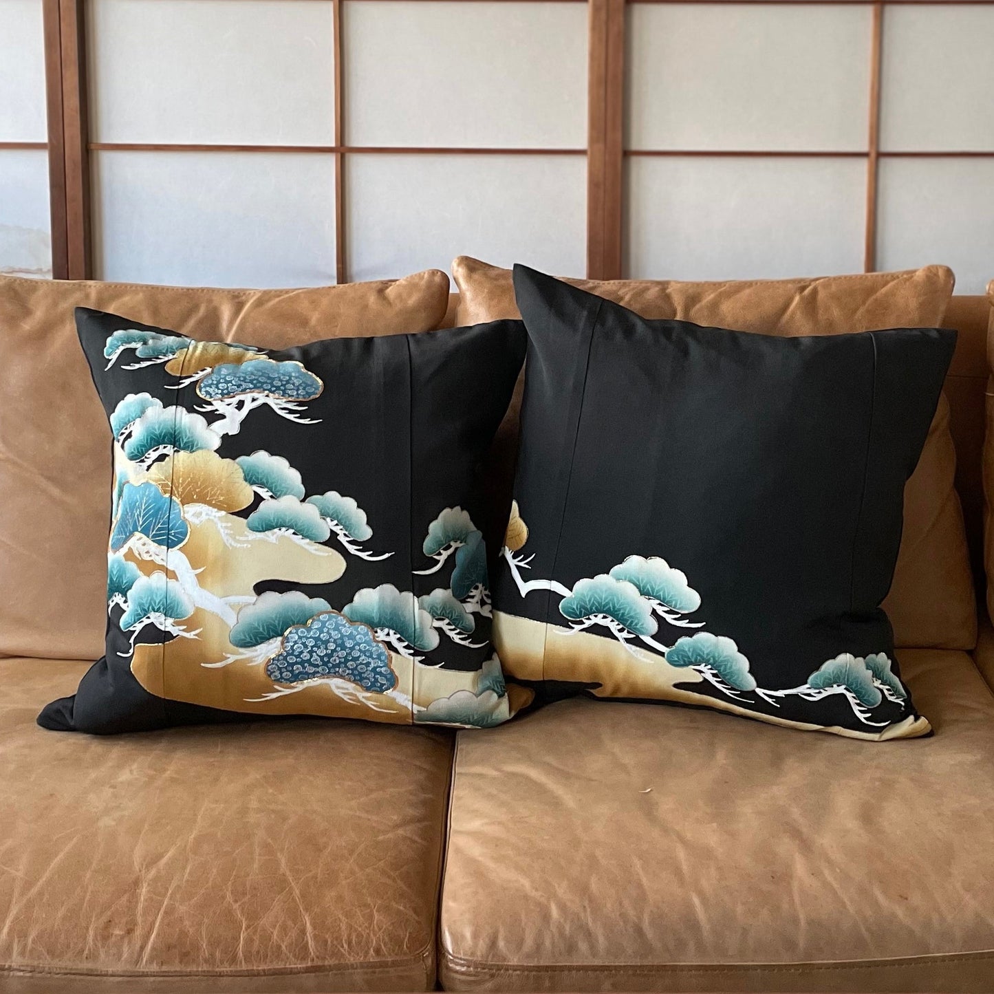 Kurotome [Pine] Antique cushion (2 pieces/set)