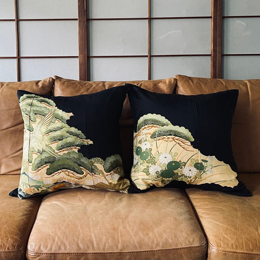 Kurotome [Karahanamon] Antique cushion (2 pieces/set)