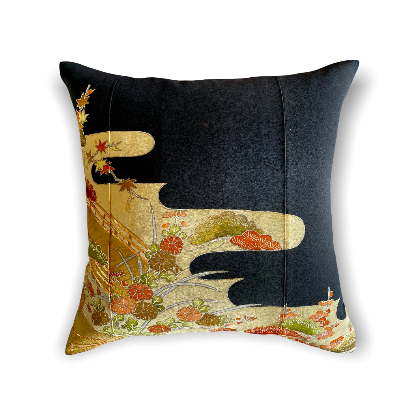 Kurotome [Karahanamon] Antique cushion (2 pieces/set)