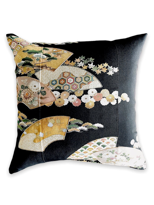 Kurotome [Auspicious pattern for removing haze] Antique cushion (2 pieces/set)