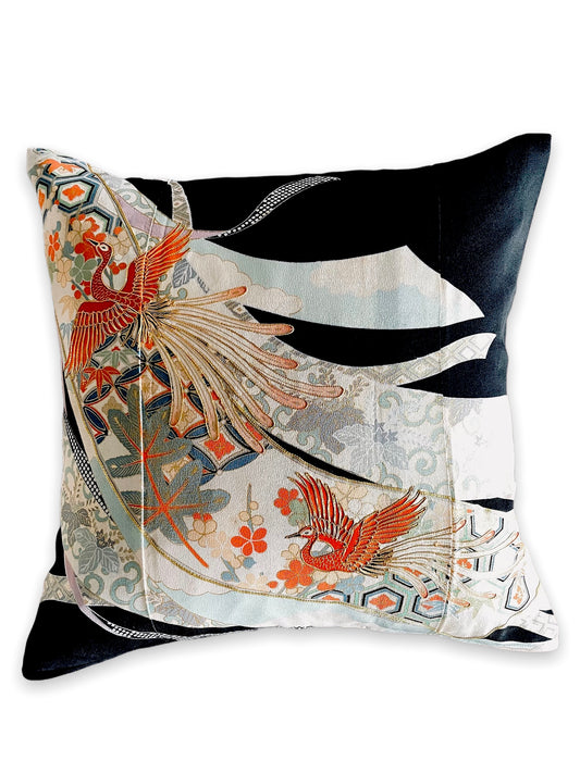 Kurotome [Karahanamon] Antique cushion (2 pieces/set)